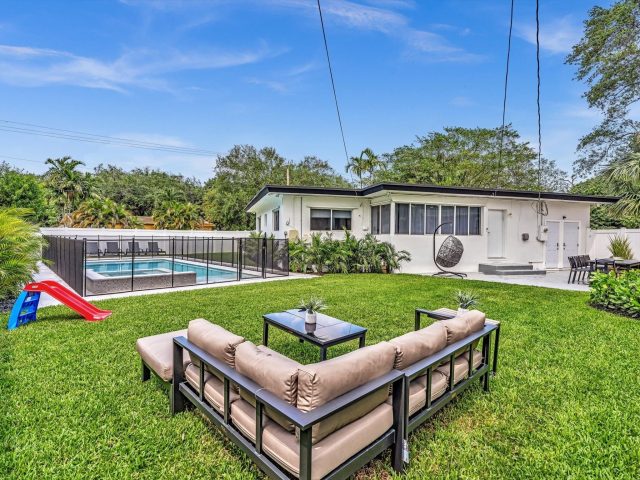 Strictly Kosher in North Miami Beach