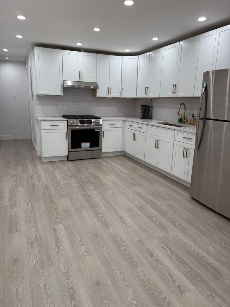Modern 3BR Garden Apartment Near Subway