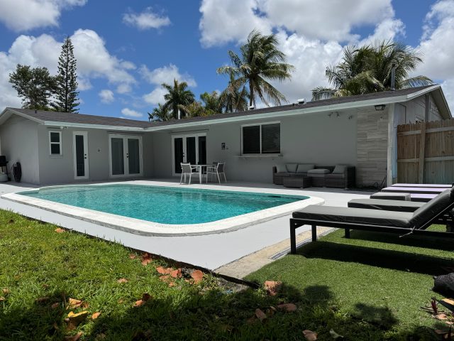 Gorgeous 4br Villa with Pool