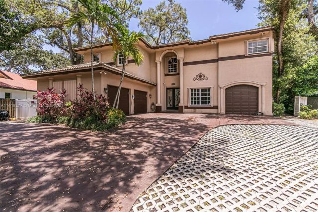 6 bedrooms in Fort Lauderdale with Pool