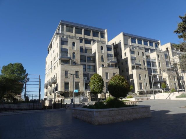 3 Bedroom in the heart of Yerushlaim
