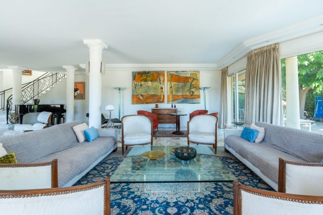 Luxury Kosher Villa with Sea Views in Marseille