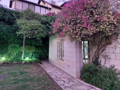 A beautiful private villa in Ramot for the holiday