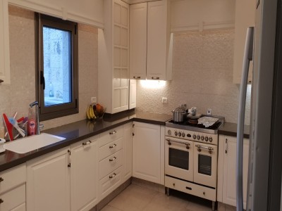 Strictly Kosher in Kiryat Ye'arim