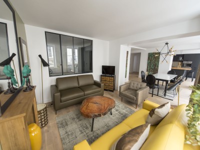 Elegant 4-Bedroom Apartment in Le Marais