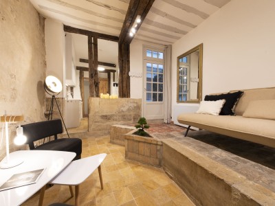 Charming & Unique Ground-Floor Apt in Paris
