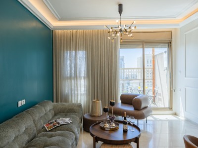 City Lights 4 bedroom apartment. Stunning!