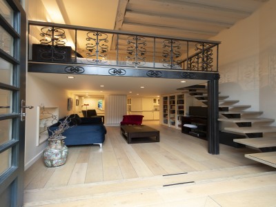 Spacious 2-Level Apartment
