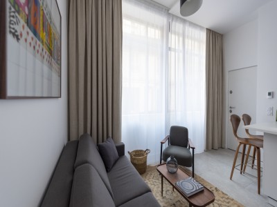 Elegant Ground-Floor Apartment
