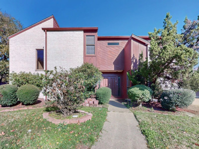 4 Bedroom House in Houston w/Pool!