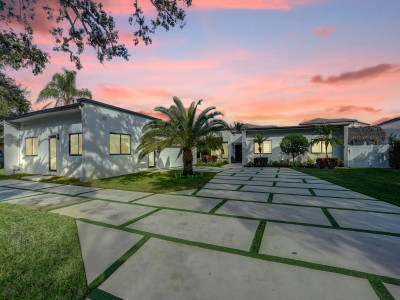 Strictly Kosher in the Heart of Hollywood