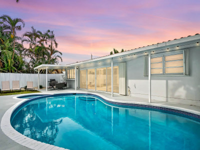 Casa Azul 4Bed 2Bath w/Heated Pool I by HostyMosty